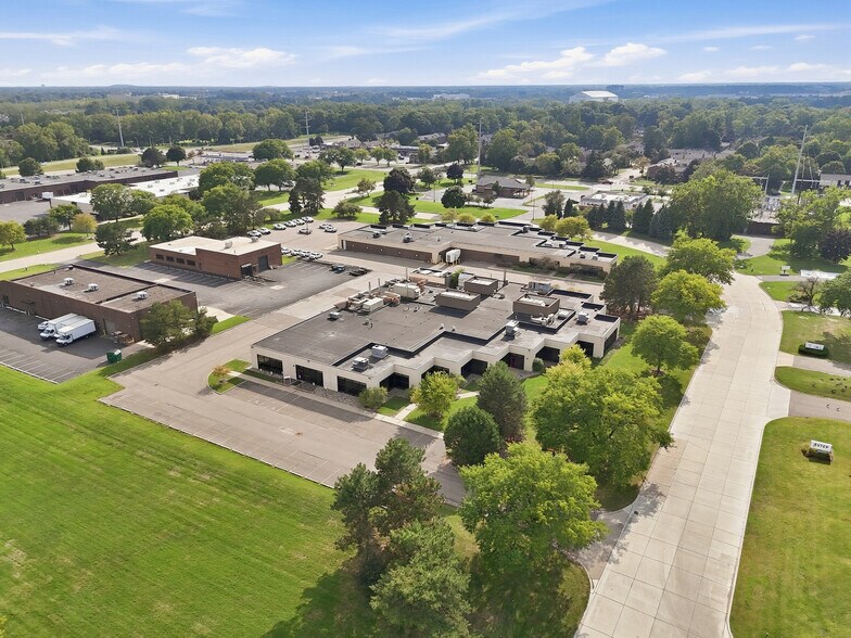 More Photos Of 15201 Mercantile Dr, Dearborn Light Manufacturing For Sale
