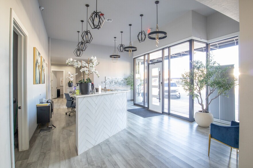 More Photos Of 880 W Main St, Duncan Healthcare For Sale