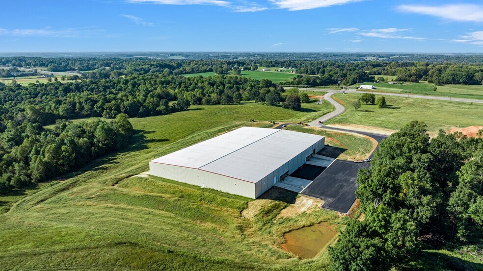 More Photos Of 55 Bagwell Blvd, Scottsville Warehouse For Lease