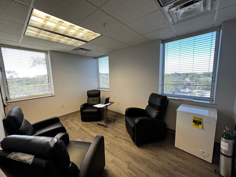 More Photos Of 4700-4708 N Habana Ave, Tampa Medical For Lease