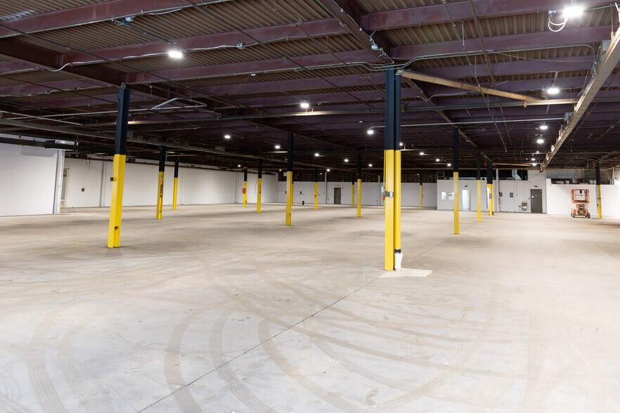 More Photos Of 125 Butler Dr, Hazleton Warehouse For Lease