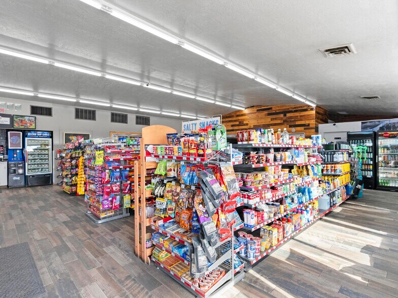 More Photos Of 5500 W 5500 S, Hooper Service Station For Sale