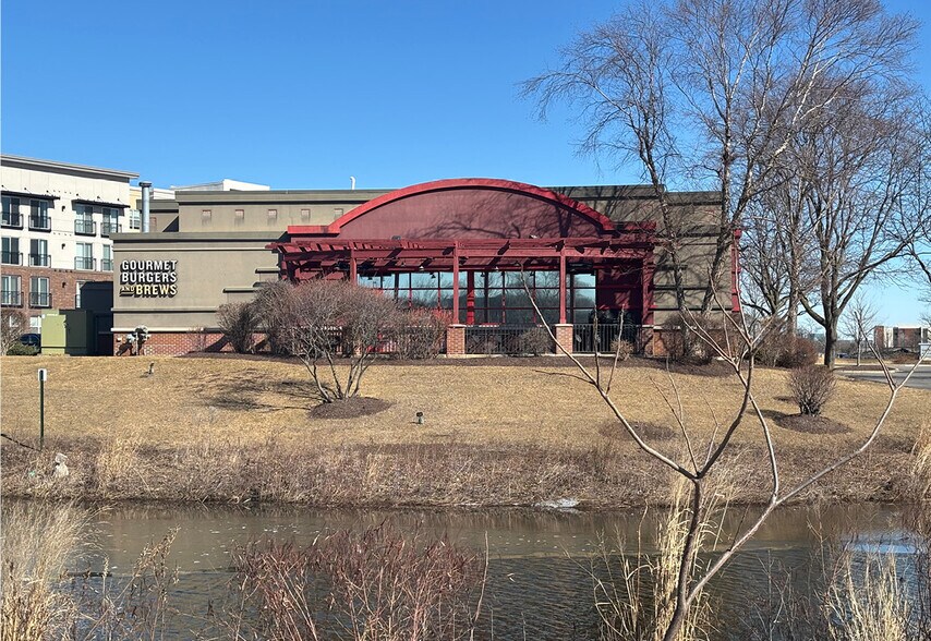 More Photos Of 28260 Diehl Rd, Warrenville Restaurant For Sale