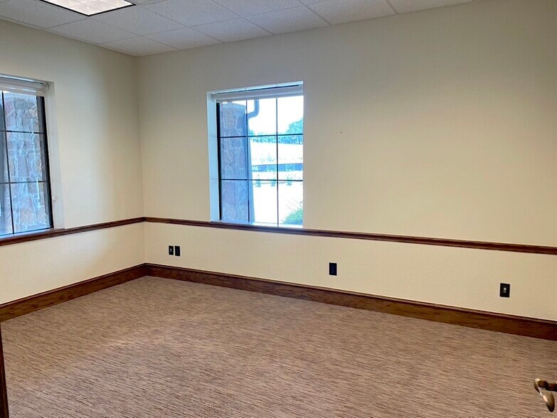 More Photos Of 6190 Virginia Pky, McKinney Medical For Lease