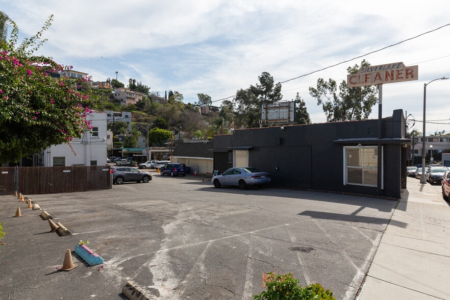 More Photos Of 1717 Silver Lake Blvd, Los Angeles Freestanding For Lease