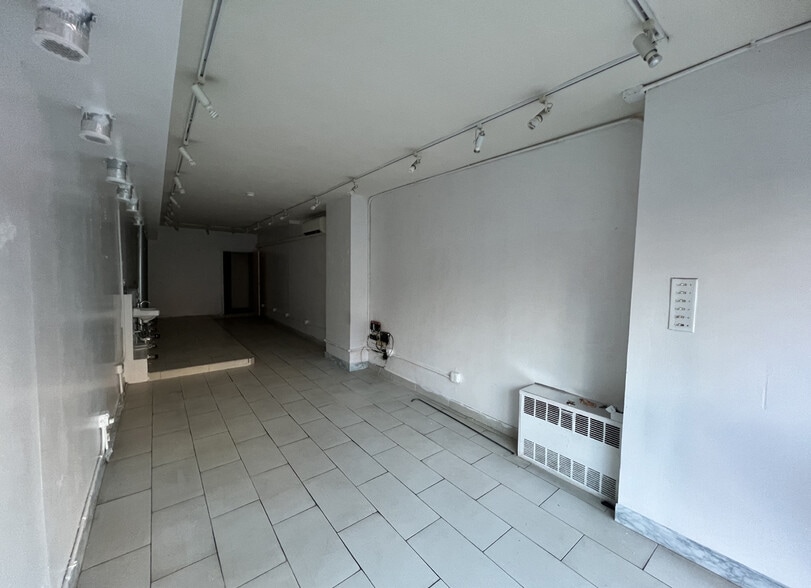 More Photos Of 1336 3rd Ave, New York Apartments For Lease