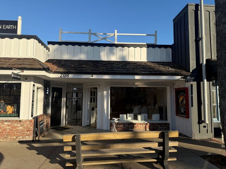 Primary Photo Of 208 Marine Ave, Newport Beach Storefront Retail Residential For Lease