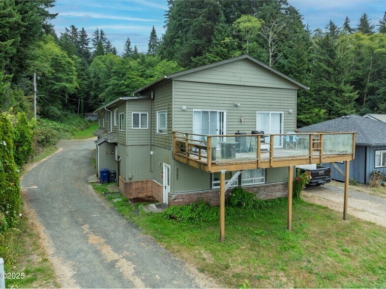 More Photos Of 4283 Yaquina Bay Rd, Newport Apartments For Sale