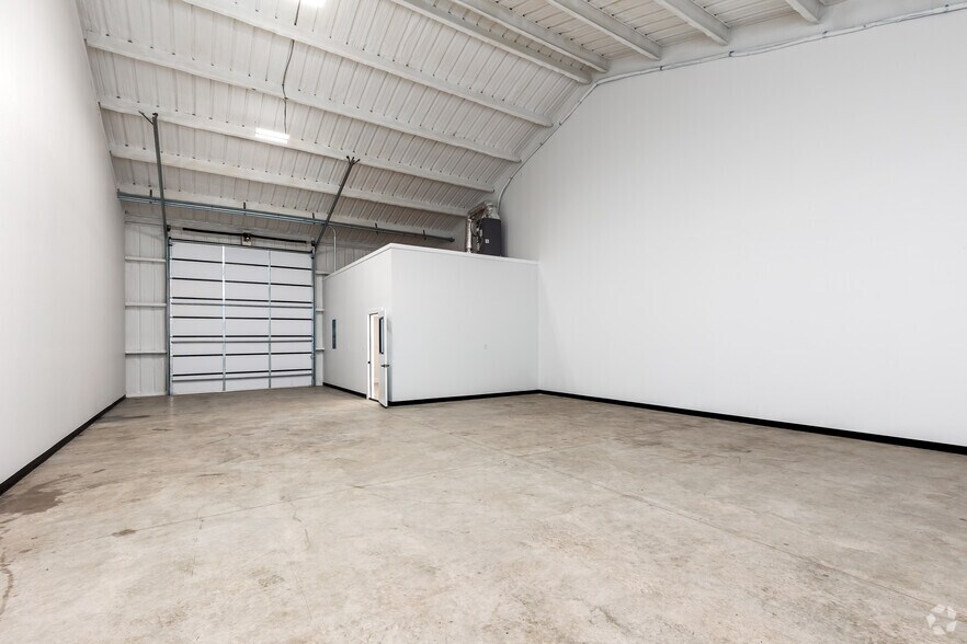 More Photos Of 3332 State Hwy 78, Wylie Light Distribution For Lease