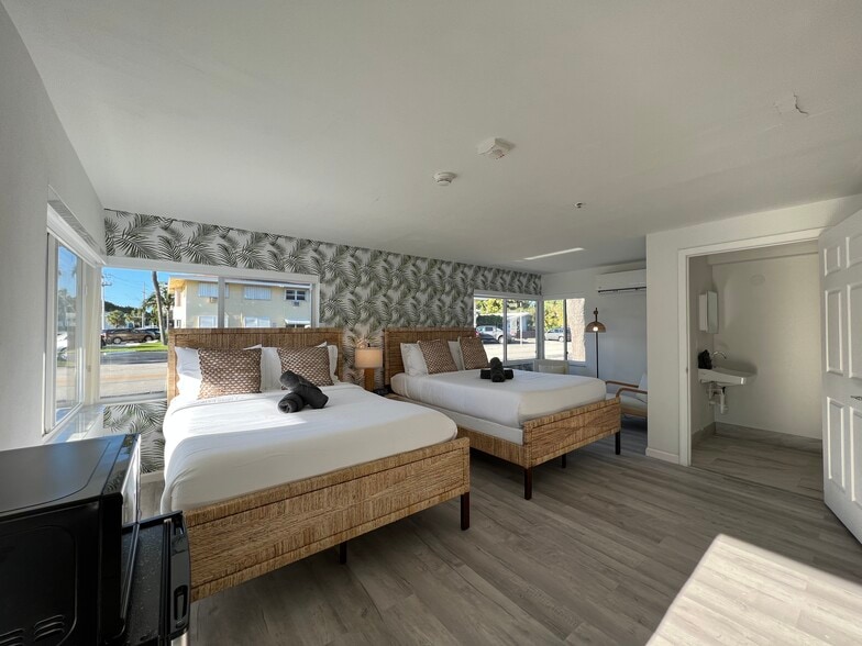 More Photos Of 1020 N Riverside Dr, Pompano Beach Apartments For Sale