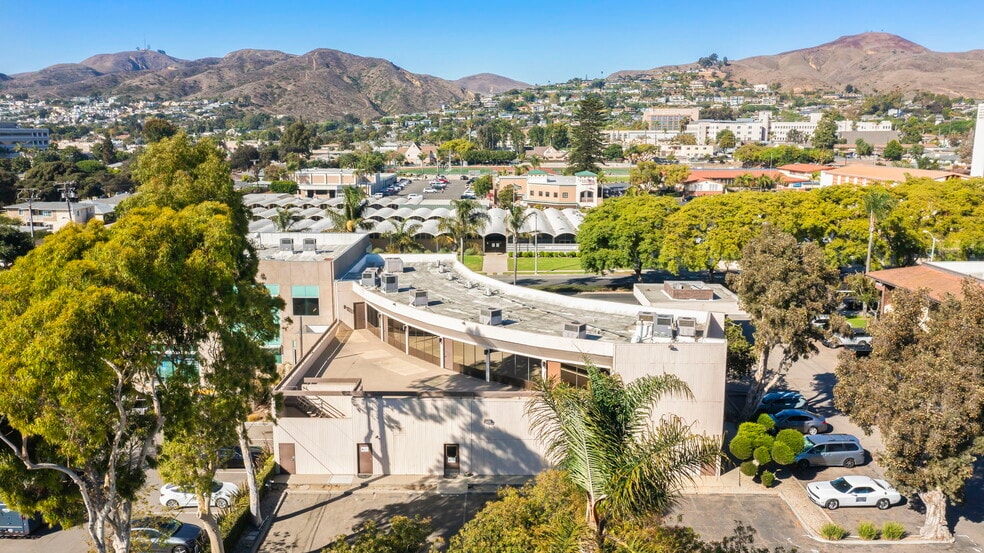 More Photos Of 3140 Telegraph Rd, Ventura Loft Creative Space For Lease