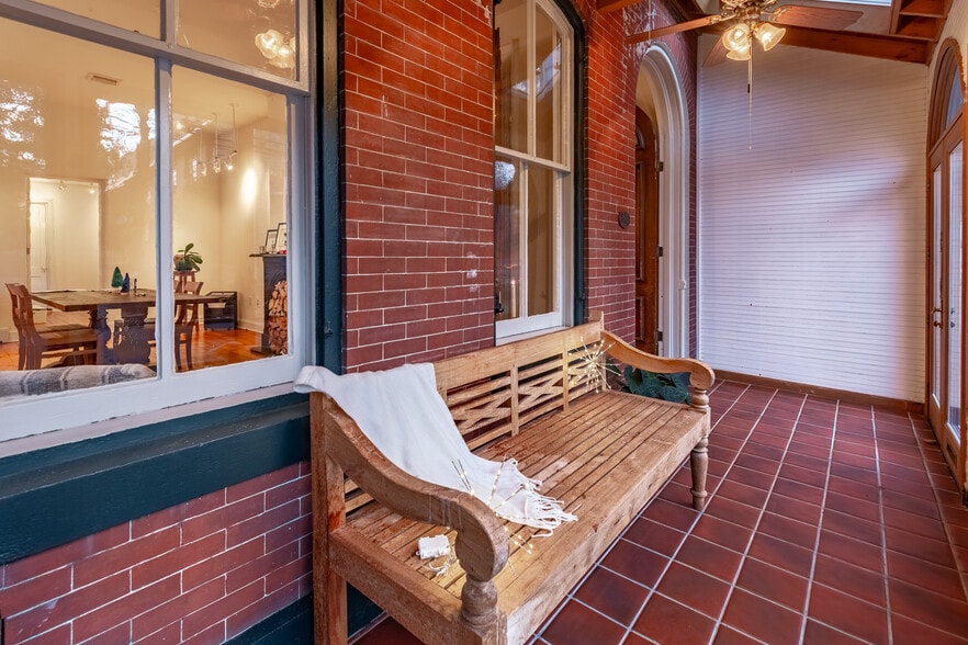 More Photos Of 24 N Main St, Lambertville Office For Sale