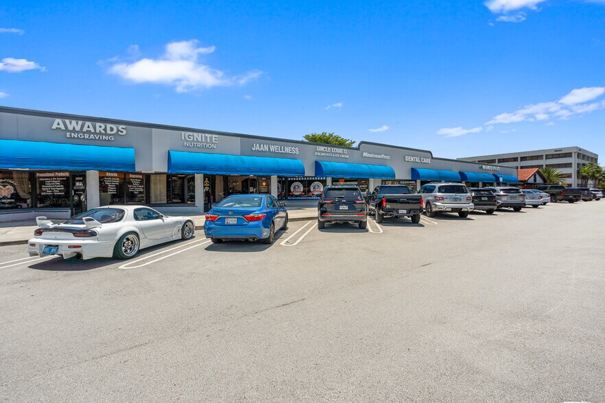 More Photos Of 9866 W Sample Rd, Coral Springs Storefront Retail Office For Lease