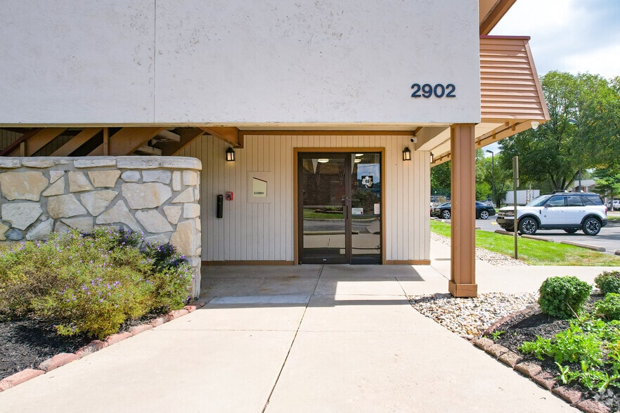 More Photos Of 2902 Cassopolis St, Elkhart Hotel For Sale