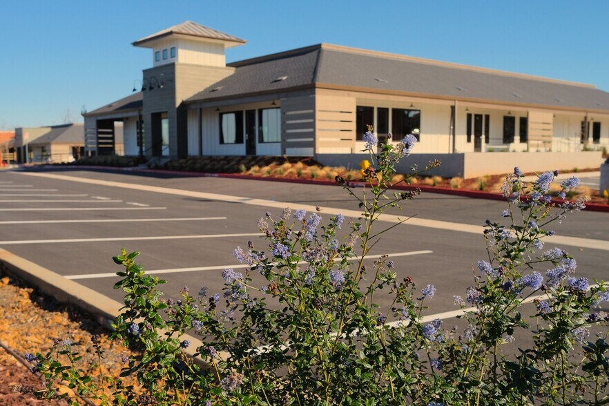 Primary Photo Of 1628 Holmes St, Livermore Storefront Retail Office For Lease