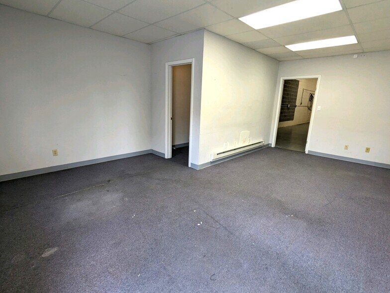 More Photos Of 26700 Renaissance Pky, Warrensville Heights Manufacturing For Lease