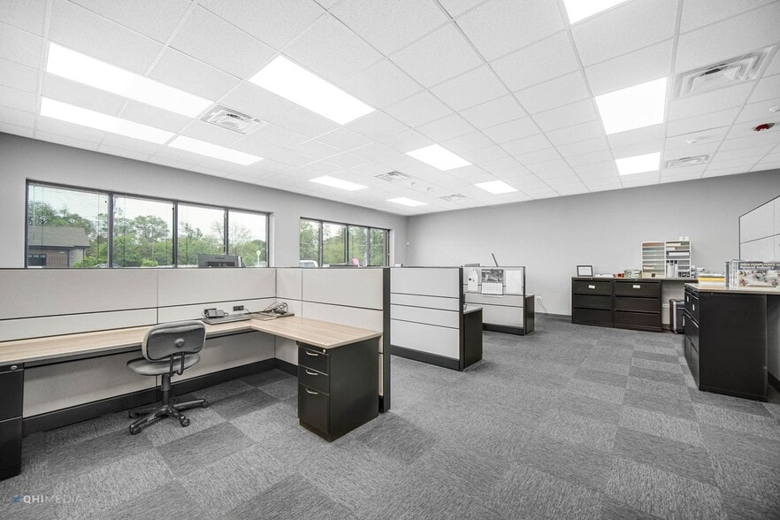 More Photos Of 1227 N Cedar Rd, New Lenox Office For Lease
