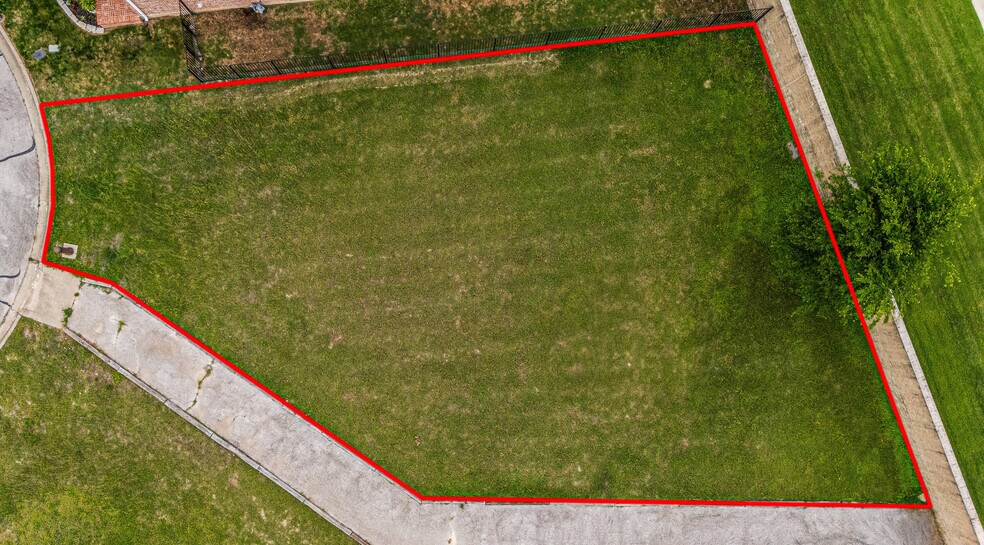 More Photos Of The Enclave, Waco Land For Sale