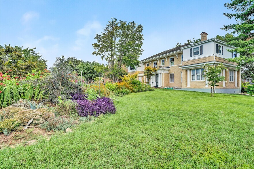 More Photos Of 1736 Grandin Rd SW, Roanoke Apartments For Sale