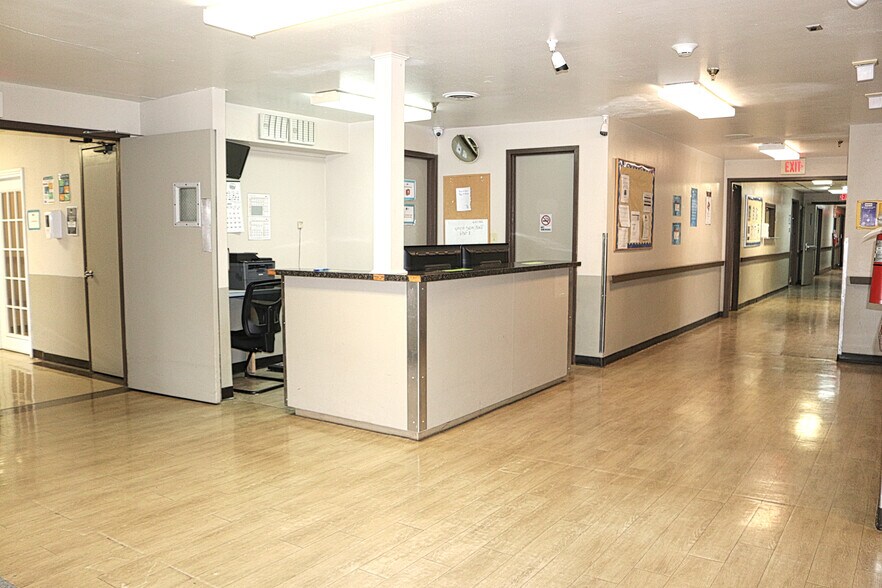 More Photos Of 202 W 3rd St, Hale Center Skilled Nursing Facility For Sale