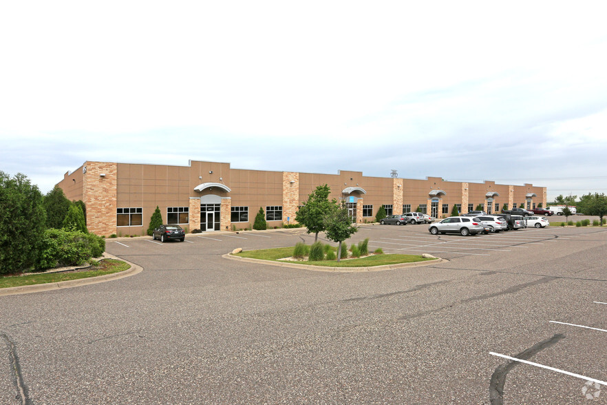 Primary Photo Of 1975 Oakcrest Ave, Roseville Showroom For Lease