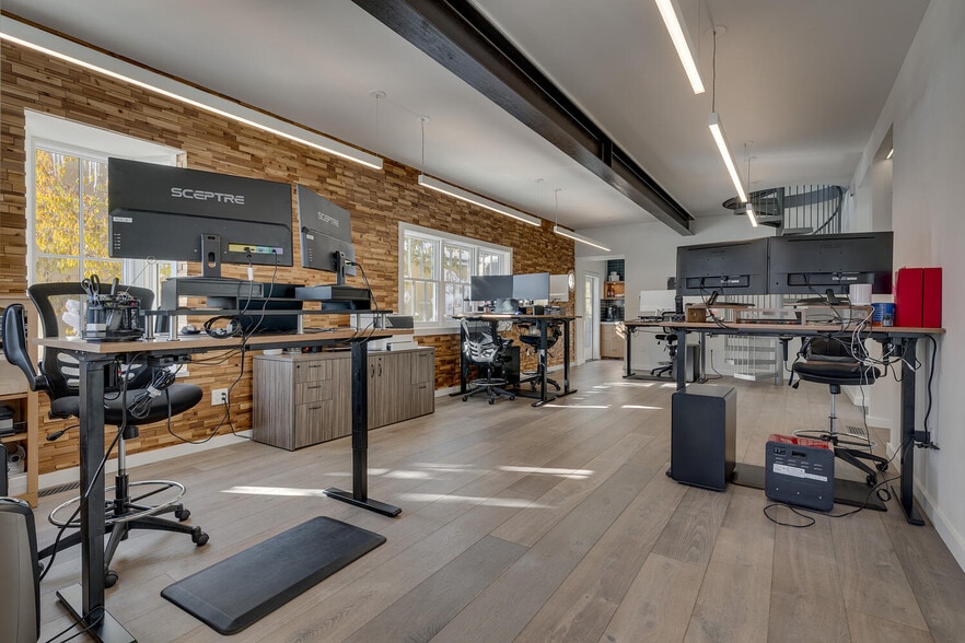 More Photos Of 10270 Donner Pass Rd, Truckee Office For Lease