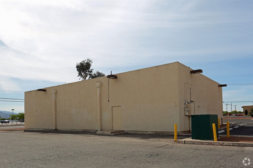 More Photos Of 7475 E 22nd St, Tucson Convenience Store For Sale