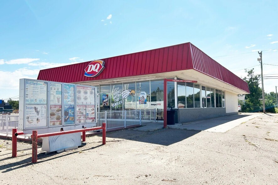 Primary Photo Of 609 W Broadway St, Fritch Fast Food For Lease