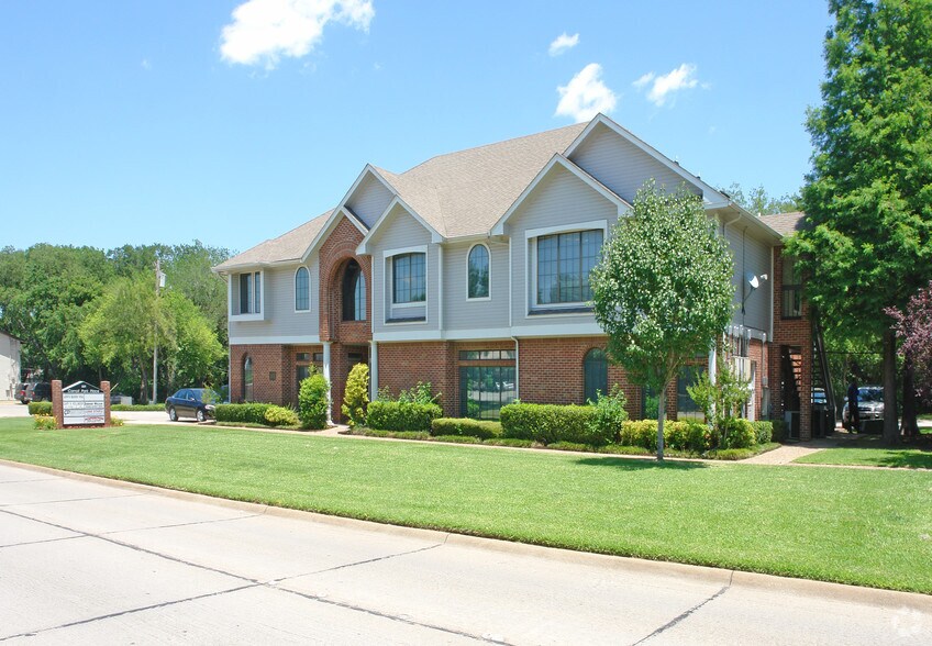 Primary Photo Of 501 Carroll Blvd, Denton Office For Lease