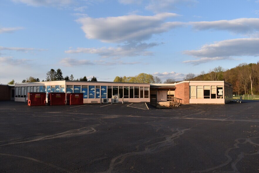 More Photos Of 213 Tracy Creek Rd, Vestal Township Warehouse For Sale