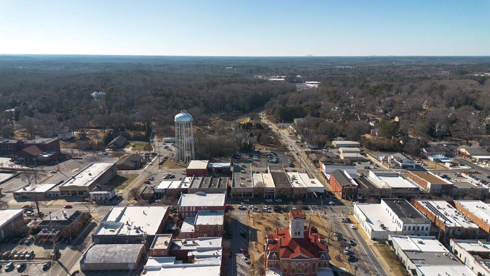 More Photos Of 116 S Broad St, Monroe Restaurant For Lease