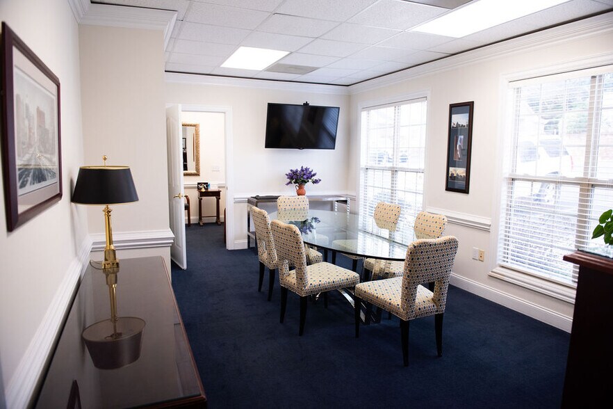 More Photos Of 3707 W Market St, Greensboro Office For Sale