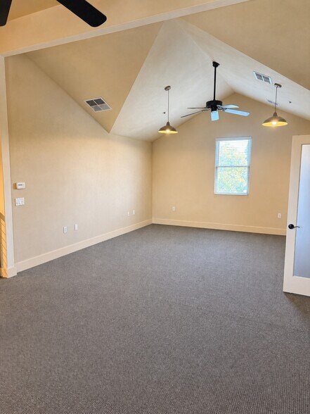 More Photos Of 1030 Seminary St, Napa Office For Sale