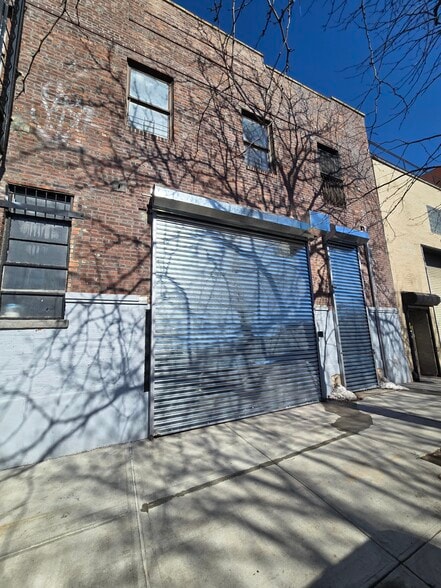 More Photos Of 129 11th St, Brooklyn Manufacturing For Lease