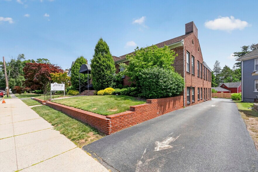 More Photos Of 89 Valley Rd, Montclair Medical For Sale