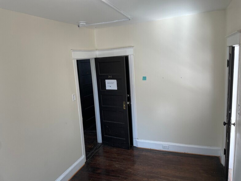 More Photos Of 3938 Benning Rd NE, Washington Office Residential For Sale