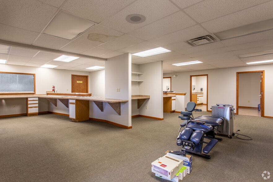 More Photos Of 8940 Kingsridge Dr, Centerville Medical For Sale