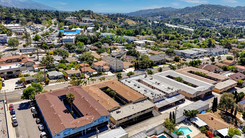 More Photos Of 4439 Ocean View Blvd, Montrose Apartments For Sale