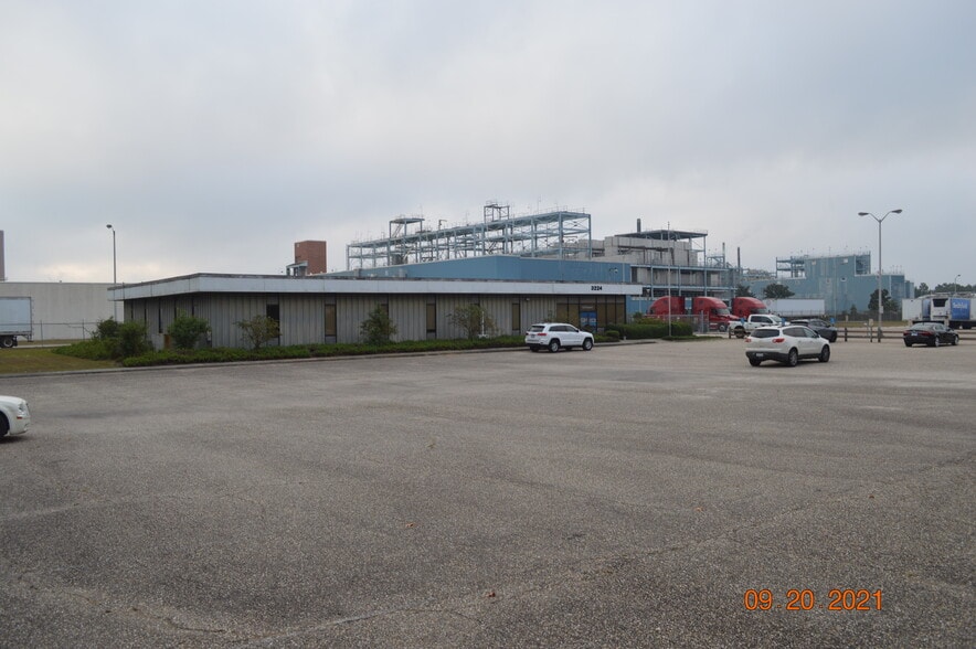 More Photos Of 3224 Cedar Creek Rd, Fayetteville Office For Lease