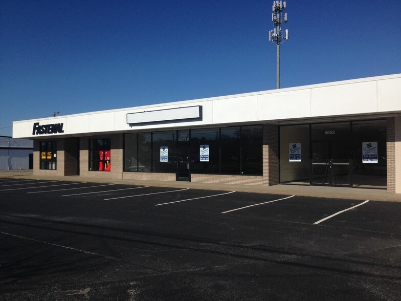 More Photos Of 5650-5652 E Virginia Beach Blvd, Norfolk Freestanding For Lease