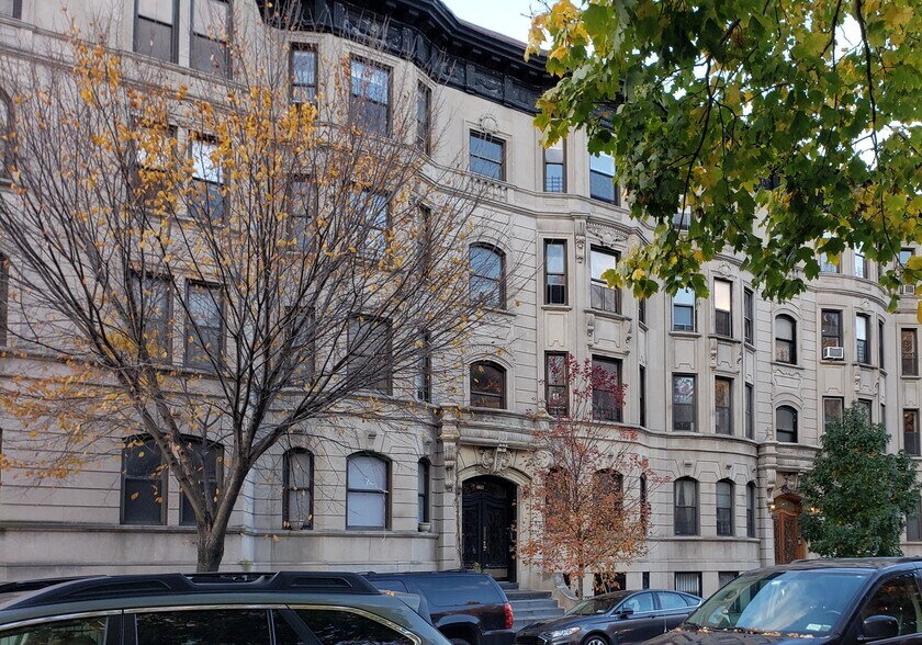 More Photos Of 176 Prospect Park W, Brooklyn Apartments For Sale