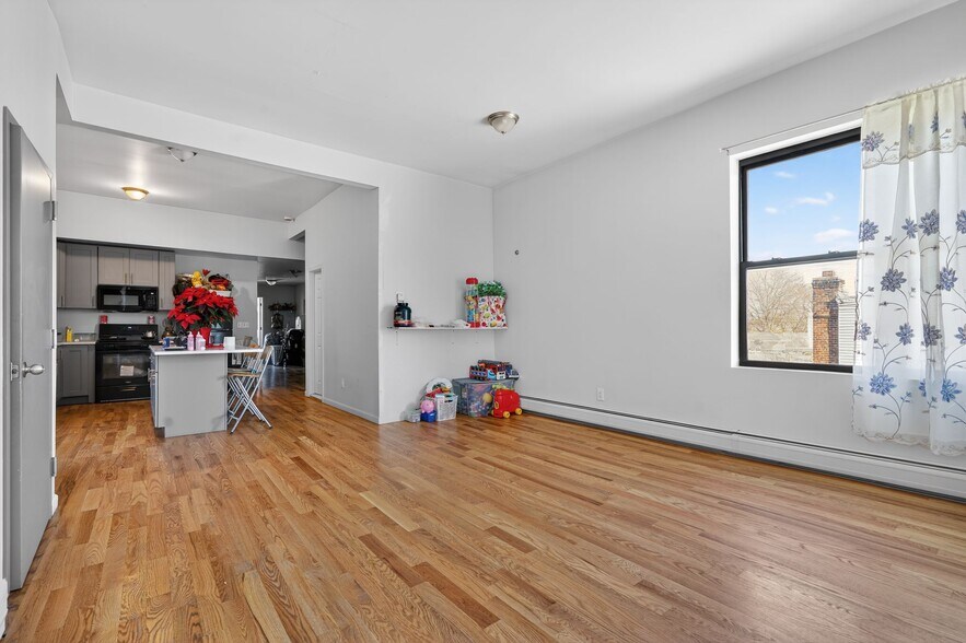 More Photos Of 219-225 Broad st, Staten Island Apartments For Sale
