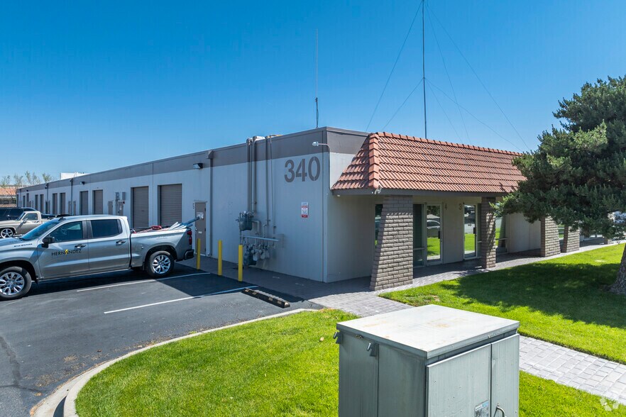 More Photos Of 340 Freeport Blvd, Sparks Flex For Lease