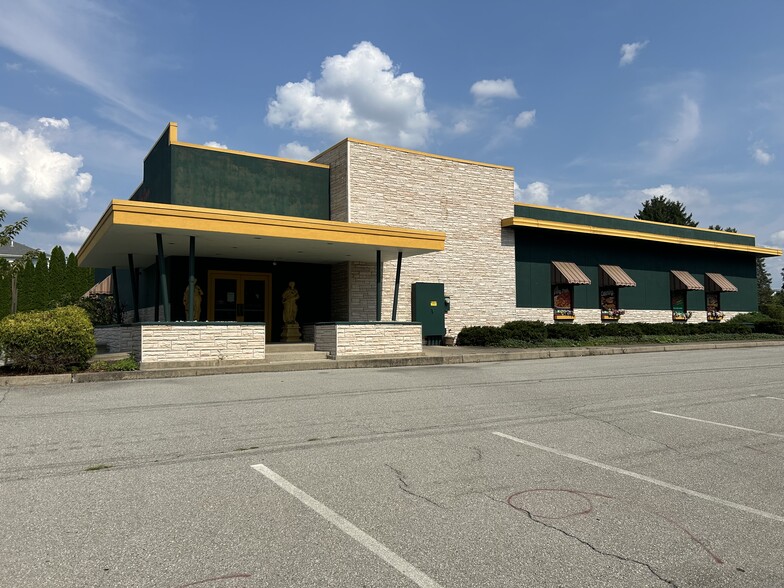 Primary Photo Of 714 Grape St, Whitehall Restaurant For Lease