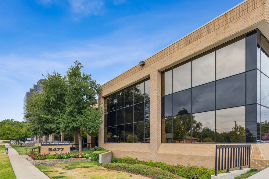 Primary Photo Of 5477 Glen Lakes Dr, Dallas Medical For Lease