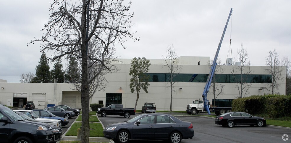More Photos Of 47092-47132 Mission Falls Ct, Fremont Research And Development For Lease