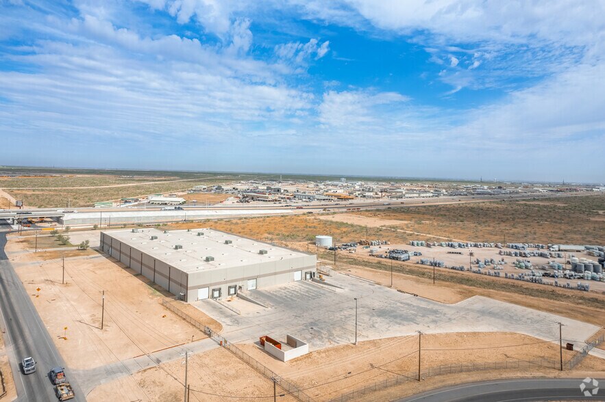 More Photos Of 8620 TX-191, Odessa Warehouse For Sale