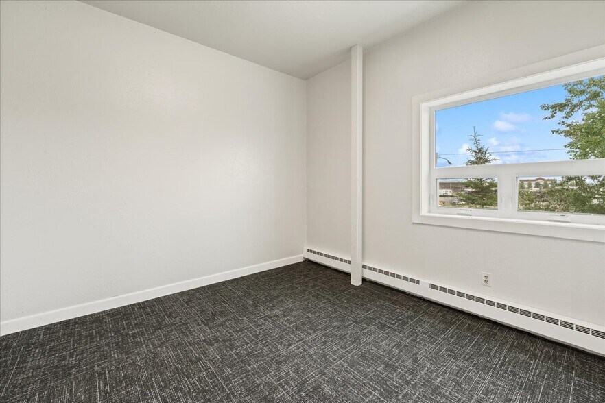 More Photos Of 3408 International St, Fairbanks Warehouse For Lease