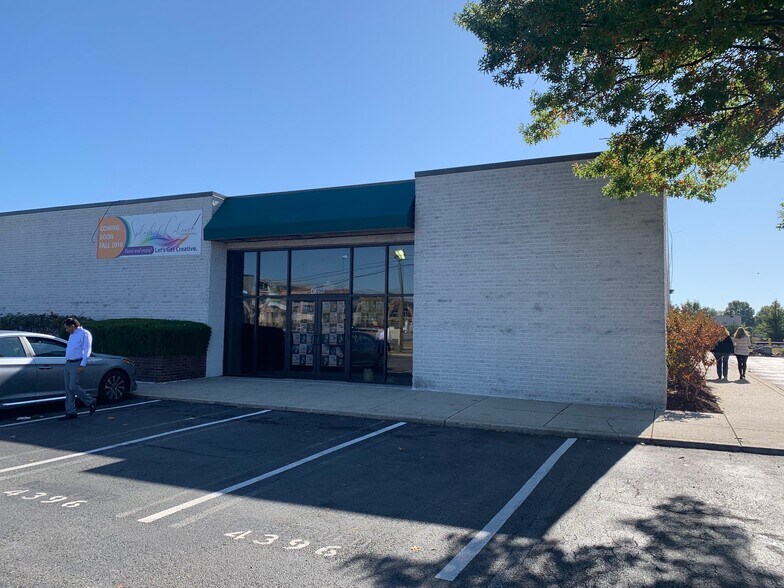 More Photos Of 4382 Crain Hwy, White Plains Unknown For Lease