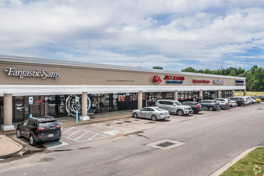 More Photos Of 945-975 E Goodman Rd, Southaven Unknown For Lease